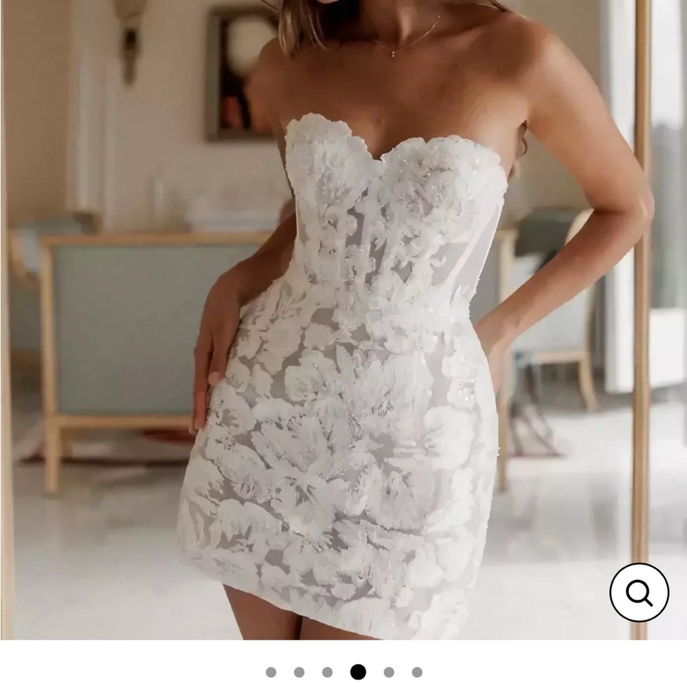 Velluto Rosso White Mini Dress
